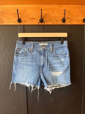 Levi’s High Rise Cutoff Short